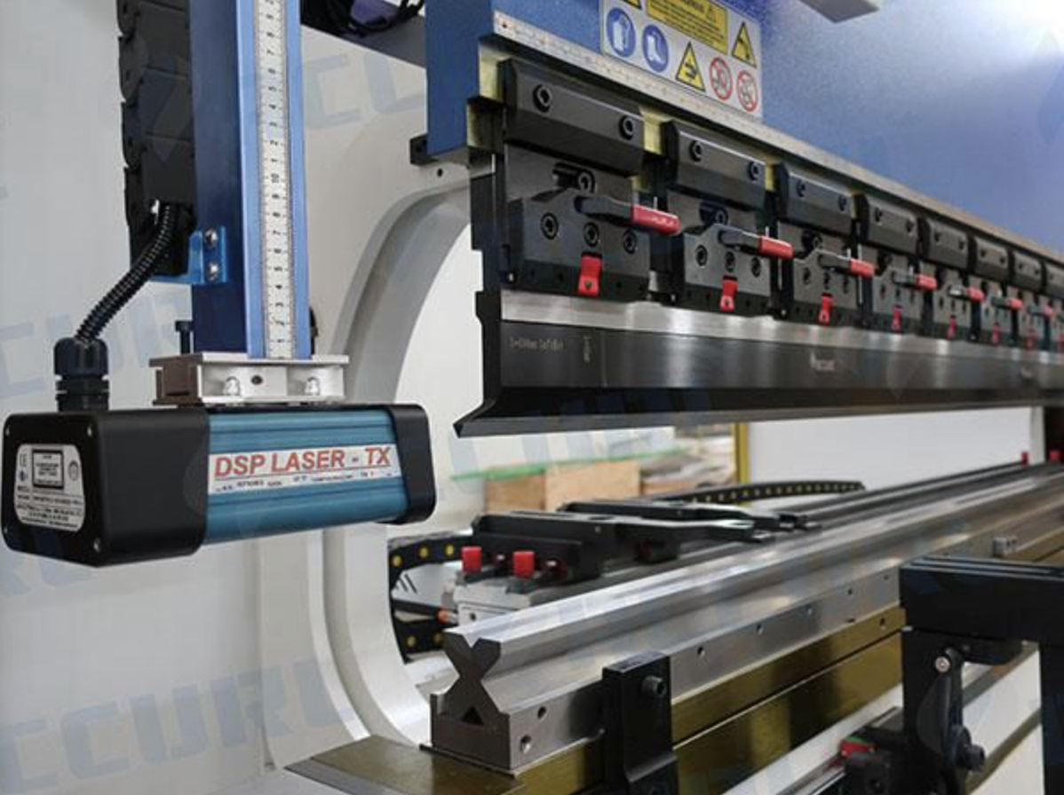 الثني باستخدام ماكينات CNC